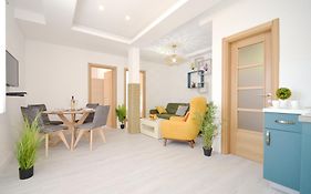 Apartmani Lux S Tivat